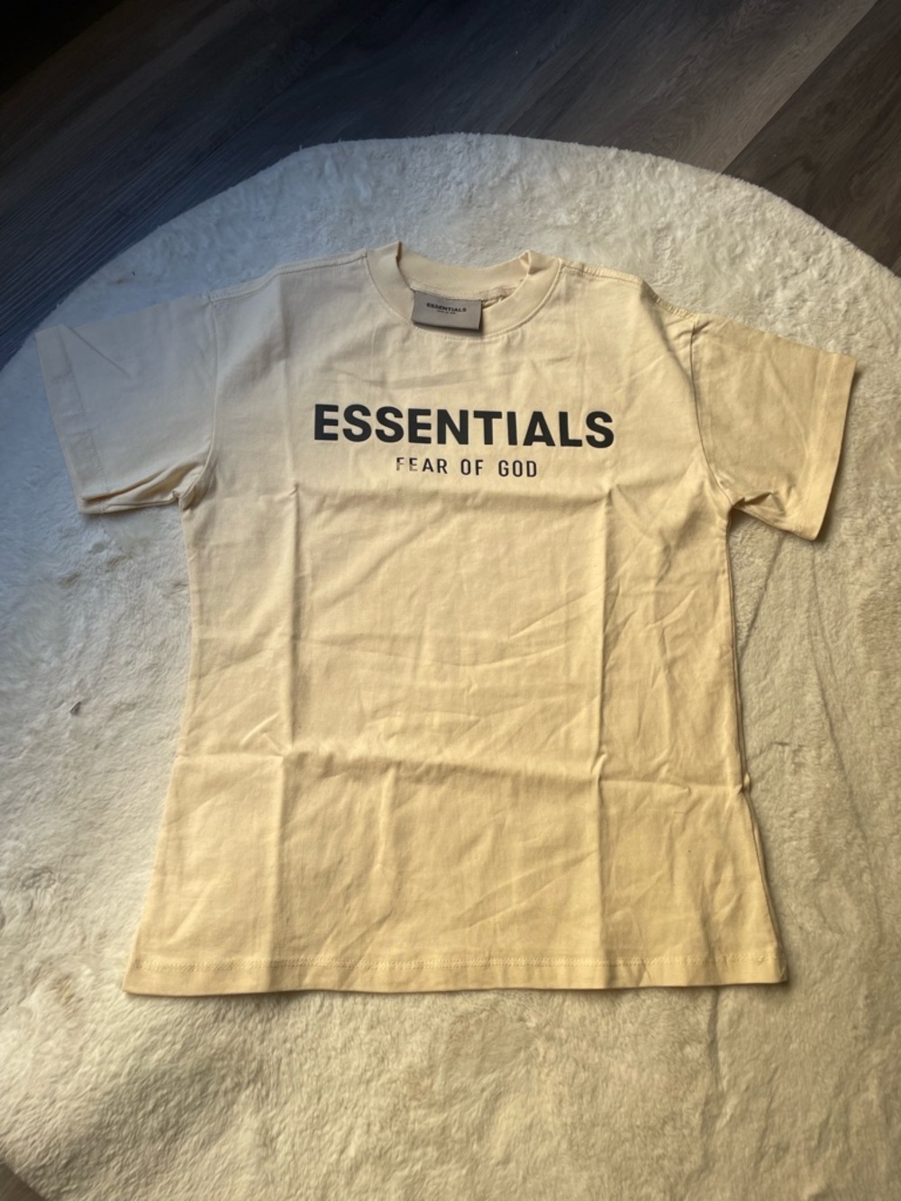 Essentials Crewneck kids Tee in Cream